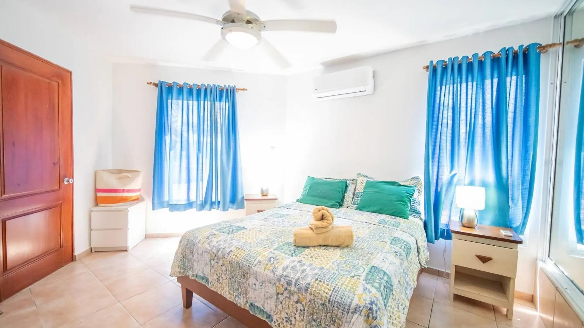 Room In Guest Room - 2Br Caribbean Condo In Cabarete Center